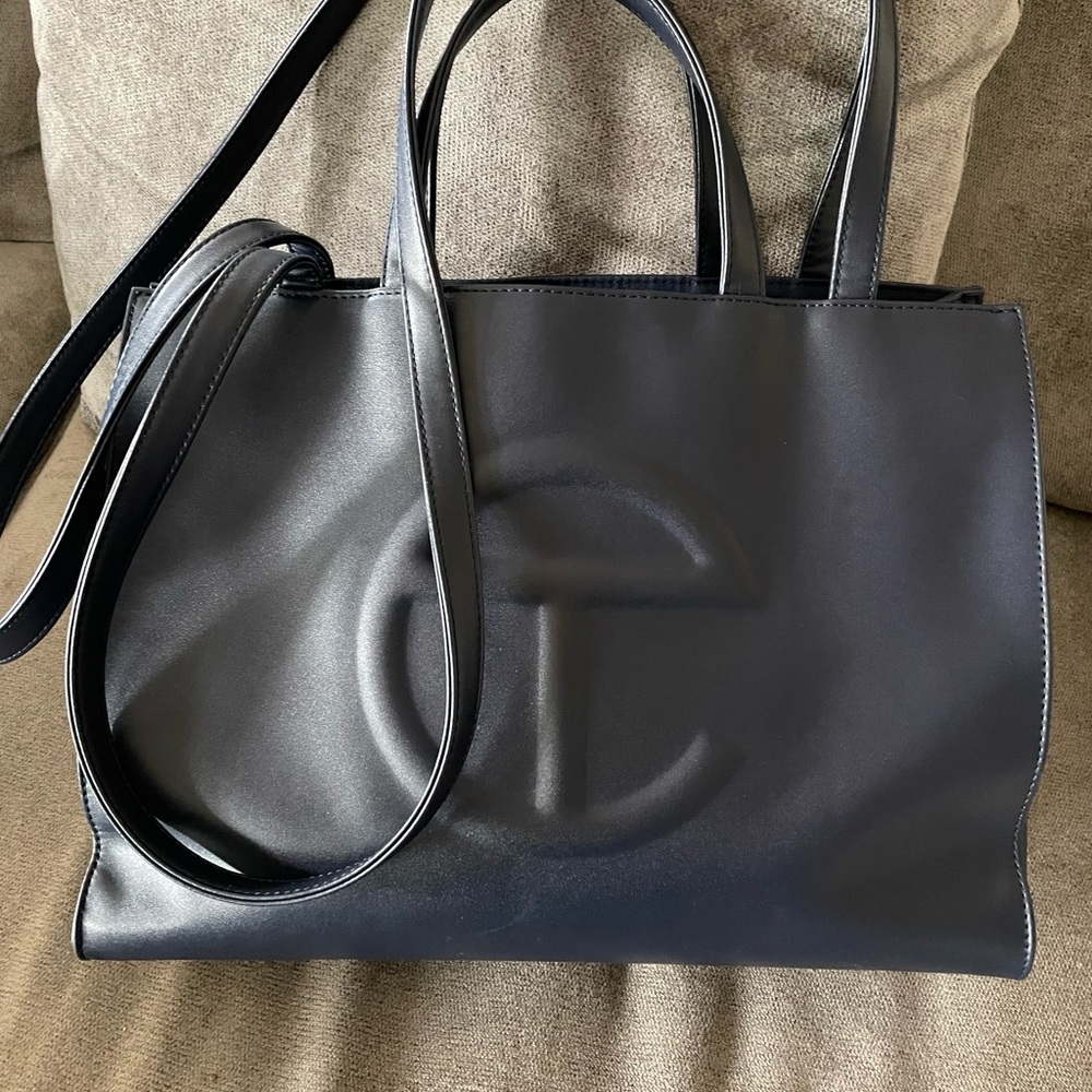 Telfar medium navy